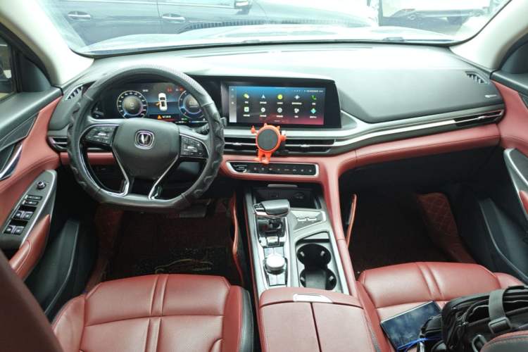Used CHANGAN CS75 PLUS 2021 2.0T Automatic Flagship Edition Center Console