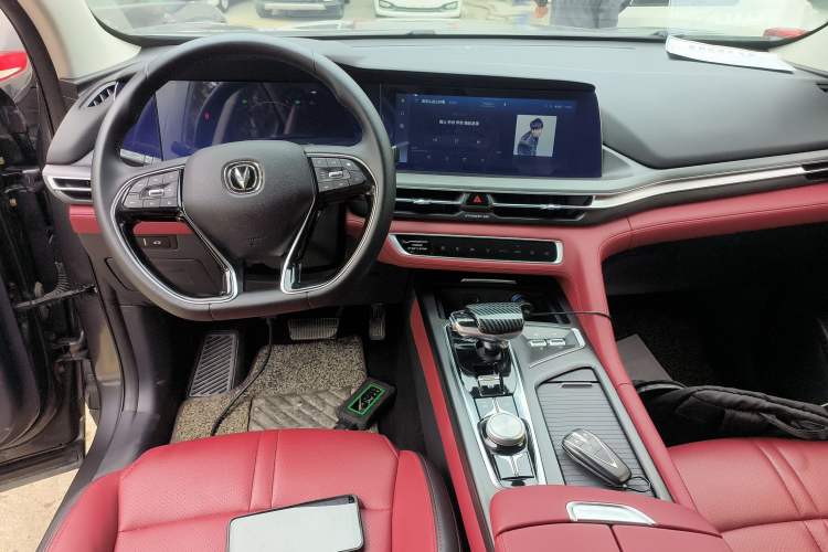 Used CHANGAN CS75 PLUS 2021 2.0T Automatic Pilot Version Center Console