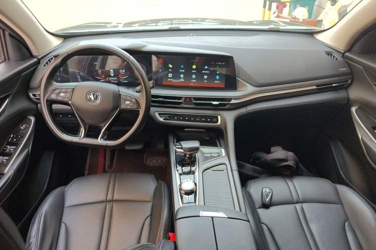 Used CHANGAN CS75 PLUS 2021 2.0T Automatic Pilot Version Center Console