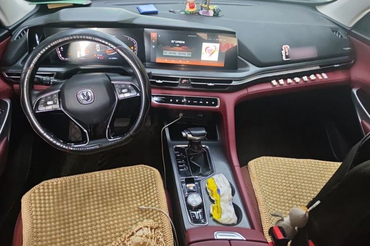 Used CHANGAN CS75 PLUS 2021 1.5T Automatic Luxury Version Center Console