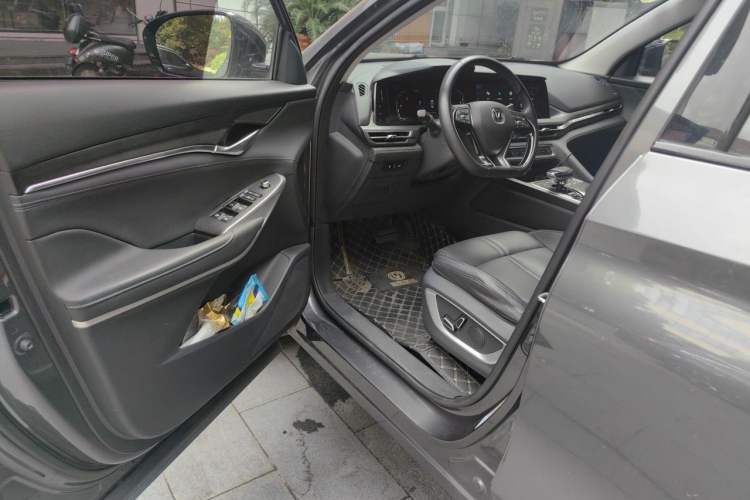 Used CHANGAN CS75 PLUS 2021 2.0T Automatic Pilot Version Driver Seat