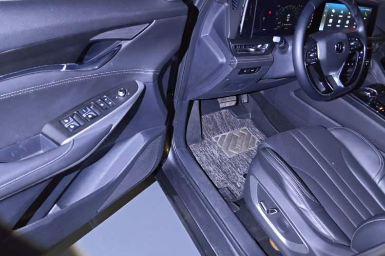 Used CHANGAN CS75 PLUS 2021 1.5T Automatic Prestige Model Driver Seat