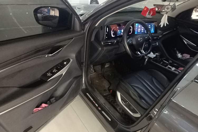 Used CHANGAN CS75 PLUS 2021 1.5T Automatic Luxury Version Driver Seat