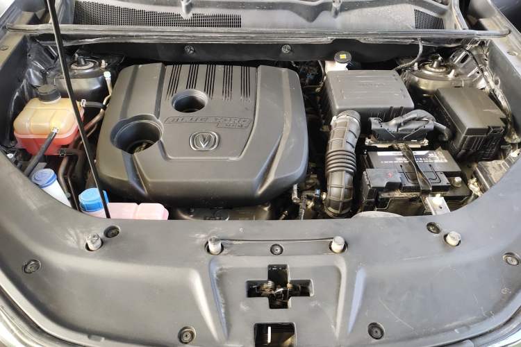 Used CHANGAN CS75 PLUS 2021 1.5T Automatic Luxury Version Engine Bay
