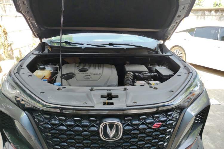 Used CHANGAN CS75 PLUS 2021 1.5T Automatic Luxury Version Engine Bay