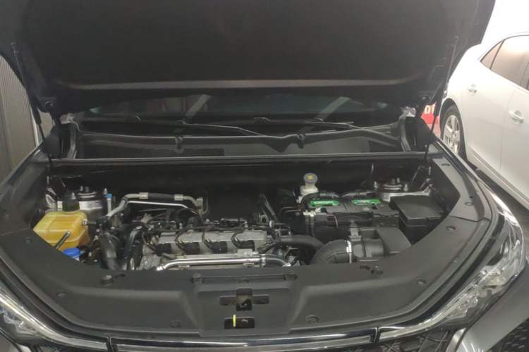 Used CHANGAN CS75 PLUS 2021 2.0T Automatic Flagship Edition Engine Bay