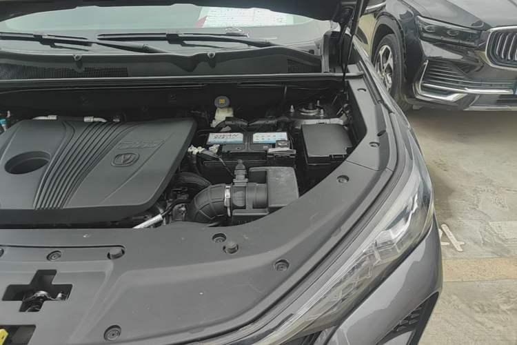 Used CHANGAN CS75 PLUS 2021 2.0T Automatic Pilot Version Engine Bay Left
