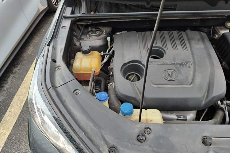 Used CHANGAN CS75 PLUS 2021 1.5T Automatic Luxury Version Engine Bay Right