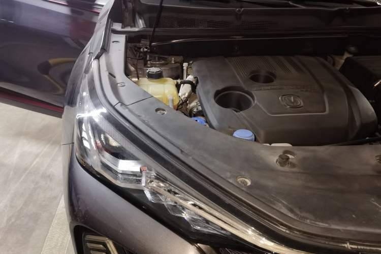 Used CHANGAN CS75 PLUS 2021 1.5T Automatic Luxury Version Engine Bay Right
