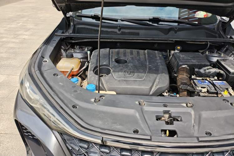 Used CHANGAN CS75 PLUS 2021 1.5T Automatic Luxury Version Engine Bay Right