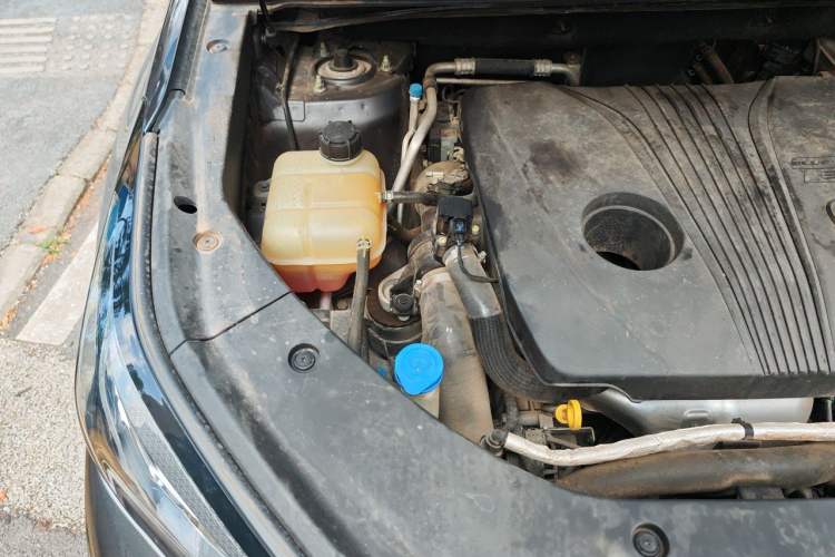Used CHANGAN CS75 PLUS 2021 2.0T Automatic Pilot Version Engine Bay Right