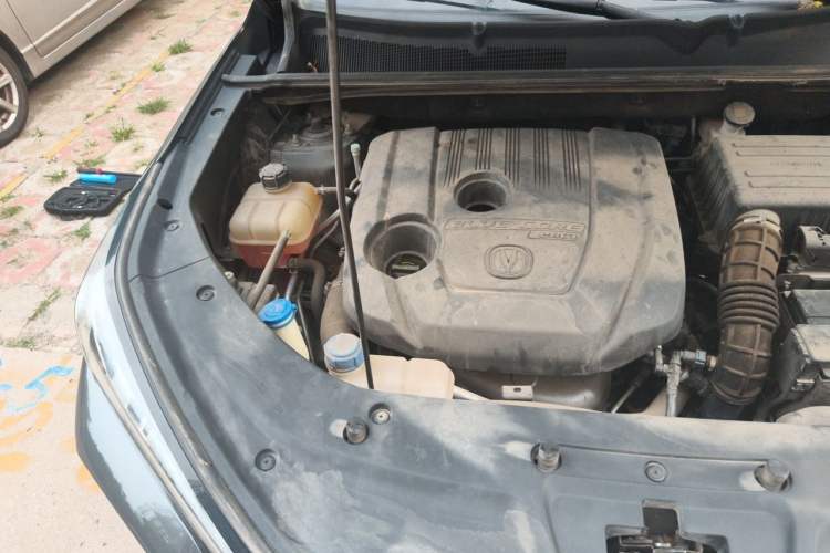 Used CHANGAN CS75 PLUS 2021 1.5T Automatic Luxury Version Engine Bay Right