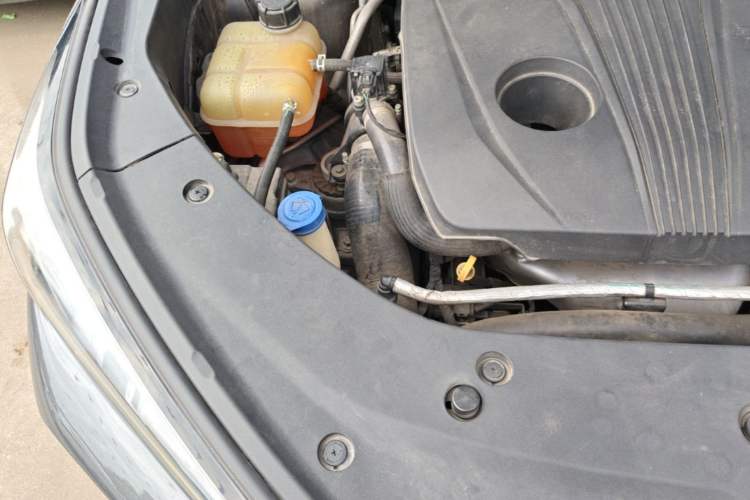 Used CHANGAN CS75 PLUS 2021 2.0T Automatic Flagship Edition Engine Bay Right