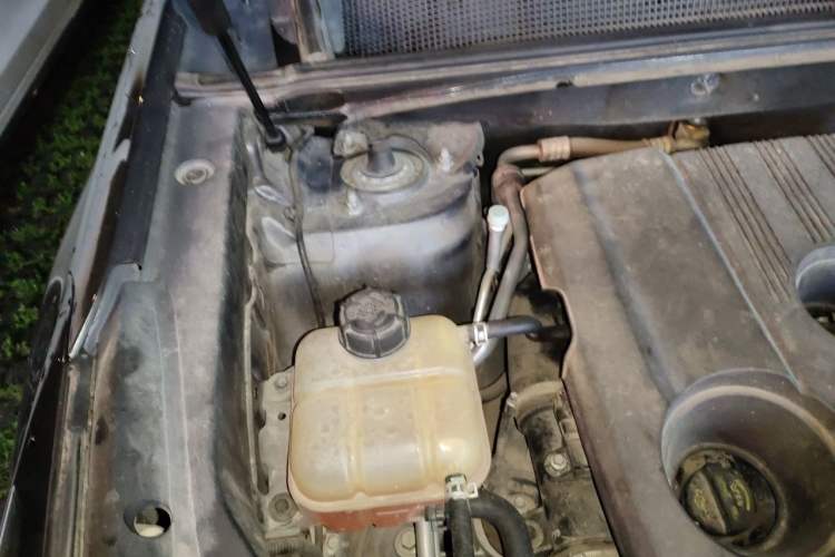 Used CHANGAN CS75 PLUS 2021 1.5T Automatic Prestige Model Engine Bay Right