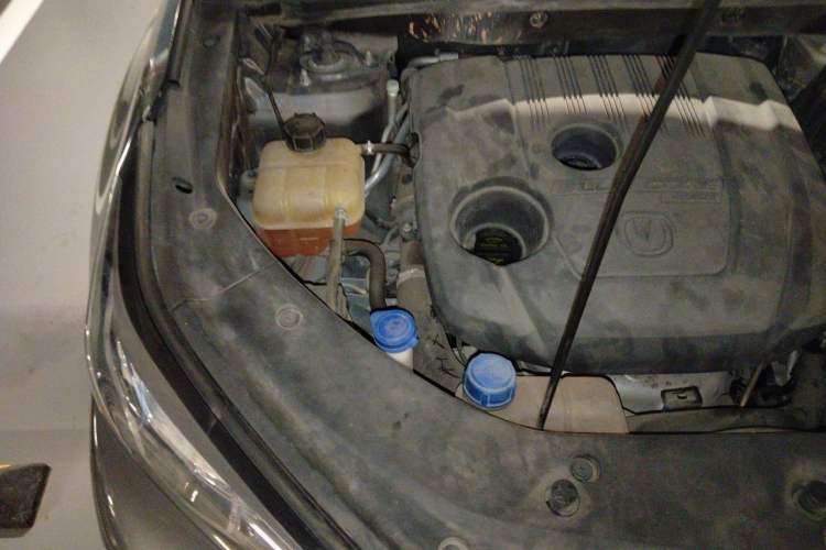 Used CHANGAN CS75 PLUS 2021 1.5T Automatic Luxury Version Engine Bay Right