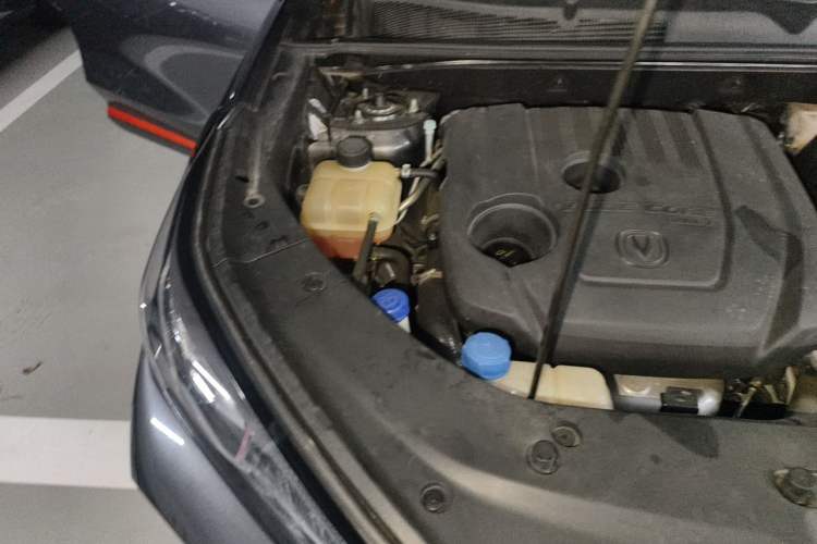 Used CHANGAN CS75 PLUS 2021 1.5T Automatic Luxury Version Engine Bay Right
