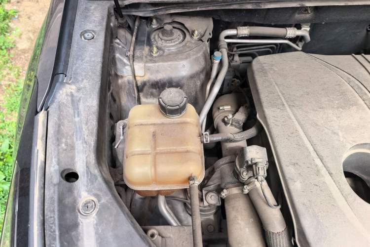 Used CHANGAN CS75 PLUS 2021 2.0T Automatic Flagship Edition Engine Bay Right