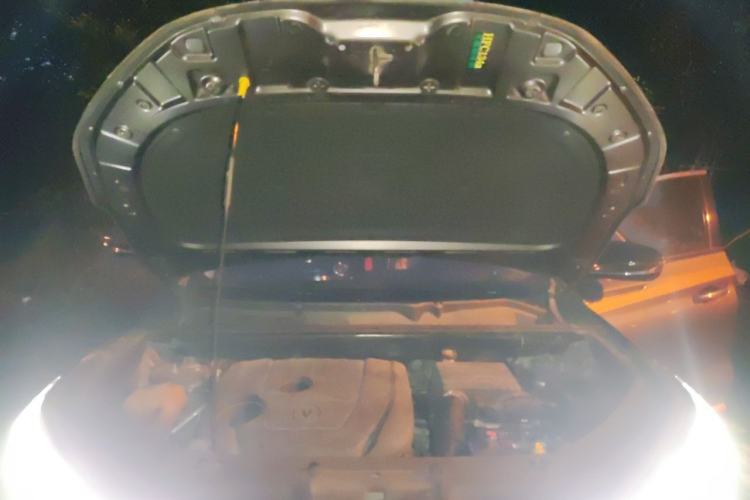 Used CHANGAN CS75 PLUS 2021 1.5T Automatic Luxury Version Engine Bay