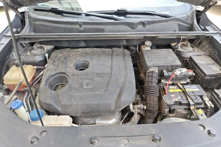 Used CHANGAN CS75 PLUS 2021 1.5T Automatic Luxury Version Engine Bay