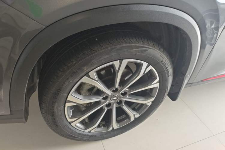 Used CHANGAN CS75 PLUS 2021 2.0T Automatic Pilot Version Exterior 4