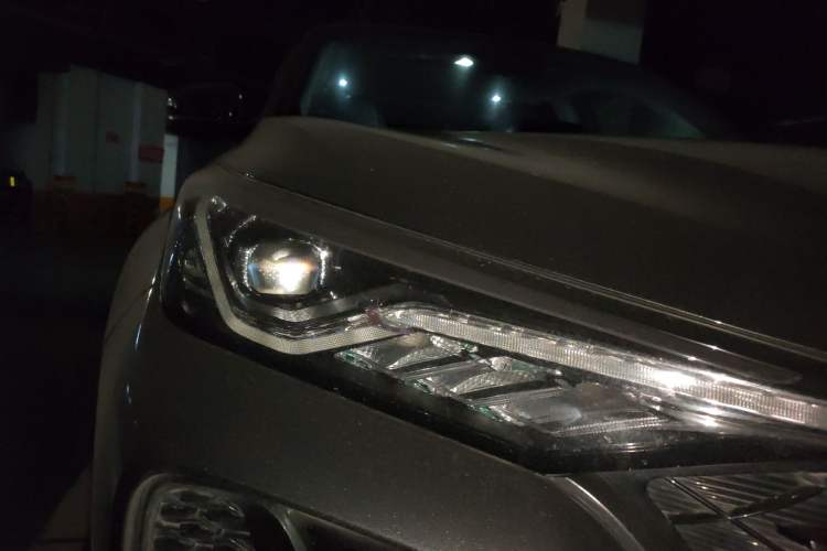 Used CHANGAN CS75 PLUS 2021 2.0T Automatic Pilot Version Exterior 6