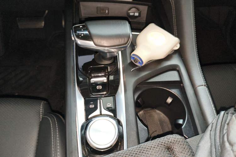 Used CHANGAN CS75 PLUS 2021 1.5T Automatic Prestige Model Gear Lever