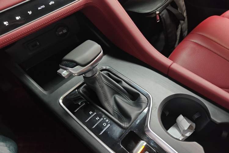 Used CHANGAN CS75 PLUS 2021 1.5T Automatic Luxury Version Gear Lever