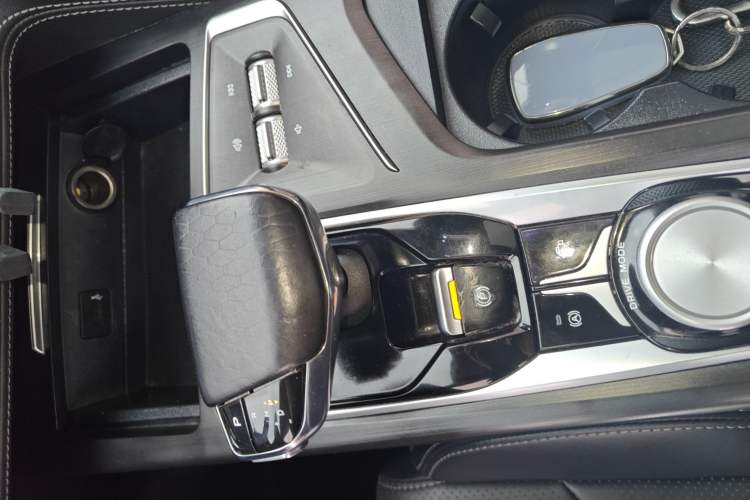 Used CHANGAN CS75 PLUS 2021 1.5T Automatic Prestige Model Gear Lever