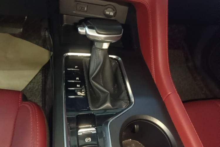 Used CHANGAN CS75 PLUS 2021 1.5T Automatic Luxury Version Gear Lever