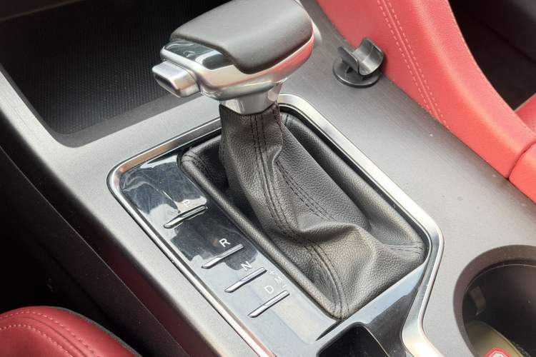 Used CHANGAN CS75 PLUS 2021 1.5T Automatic Luxury Version Gear Lever
