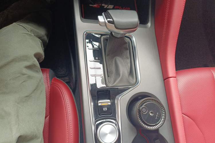 Used CHANGAN CS75 PLUS 2021 1.5T Automatic Luxury Version Gear Lever