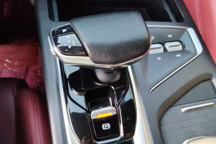 Used CHANGAN CS75 PLUS 2021 1.5T Automatic Prestige Model Gear Lever