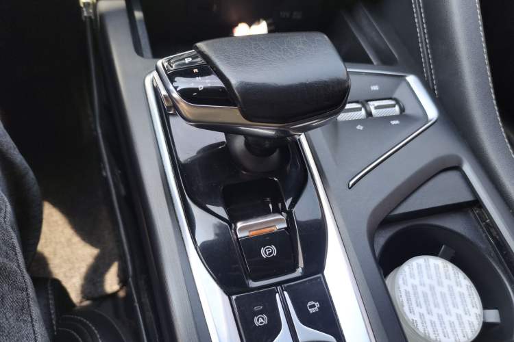 Used CHANGAN CS75 PLUS 2021 1.5T Automatic Prestige Model Gear Lever