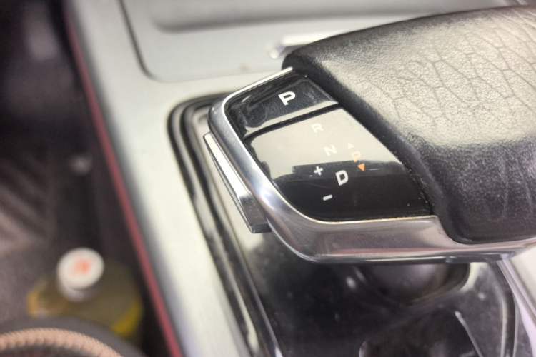 Used CHANGAN CS75 PLUS 2021 1.5T Automatic Luxury Version Gear Lever