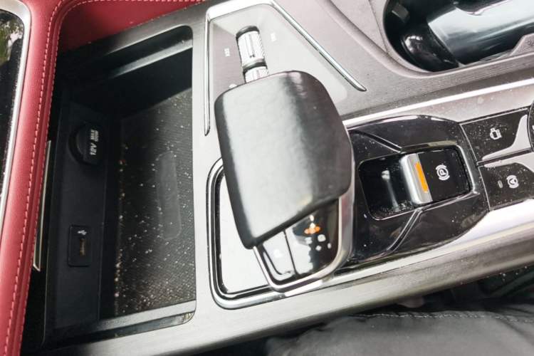 Used CHANGAN CS75 PLUS 2021 1.5T Automatic Prestige Model Gear Lever