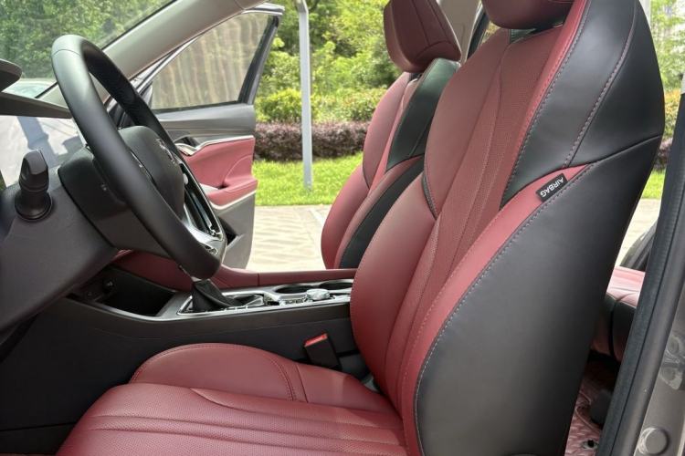 Used CHANGAN CS75 PLUS 2021 1.5T Automatic Luxury Version Interior 2