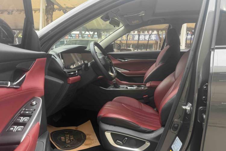 Used CHANGAN CS75 PLUS 2021 1.5T Automatic Luxury Version Interior 2