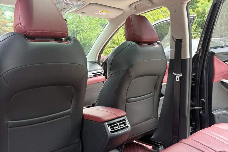 Used CHANGAN CS75 PLUS 2021 1.5T Automatic Luxury Version Interior 3