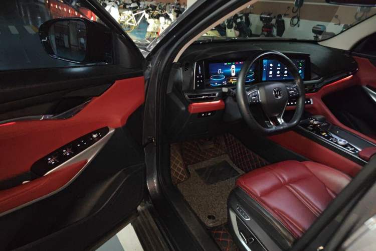 Used CHANGAN CS75 PLUS 2021 2.0T Automatic Flagship Edition Interior 3