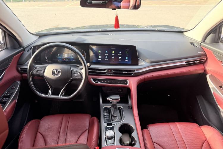 Used CHANGAN CS75 PLUS 2021 1.5T Automatic Luxury Version Interior 3