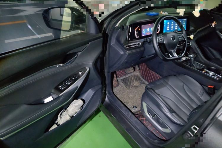 Used CHANGAN CS75 PLUS 2021 1.5T Automatic Luxury Version Interior 3