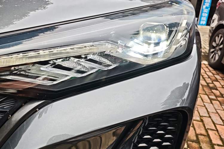 Used CHANGAN CS75 PLUS 2021 1.5T Automatic Luxury Version Left Front Headlight