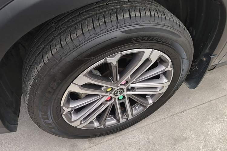Used CHANGAN CS75 PLUS 2021 1.5T Automatic Luxury Version Left Front Wheel Hub