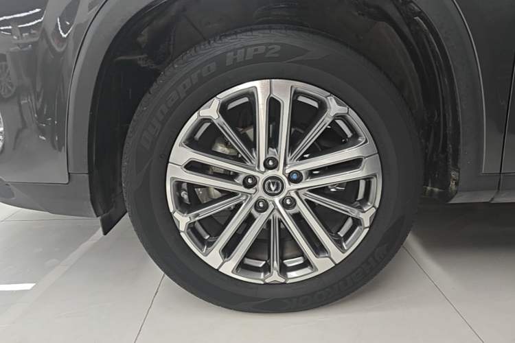 Used CHANGAN CS75 PLUS 2021 1.5T Automatic Luxury Version Left Front Wheel Hub