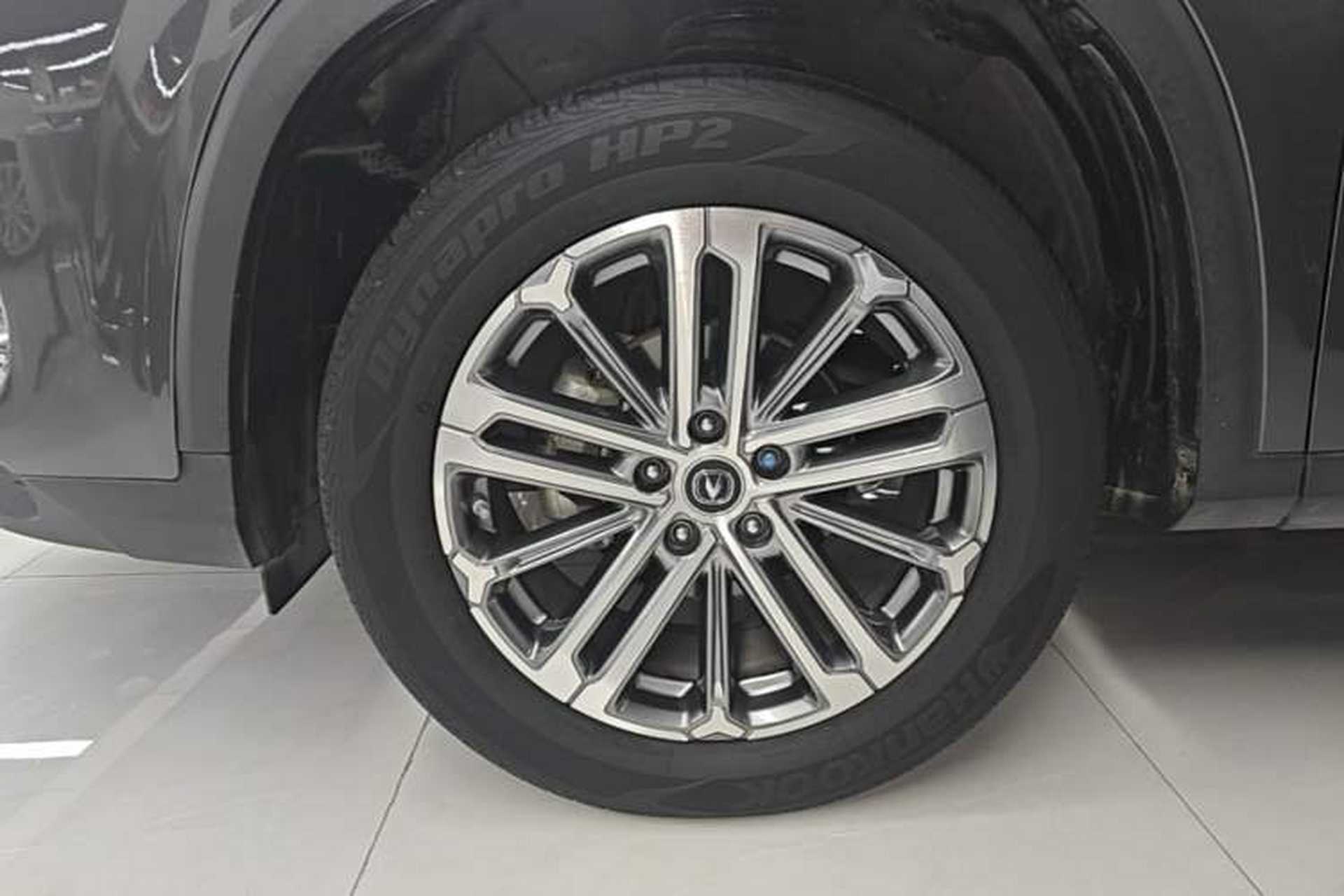 Used CHANGAN CS75 PLUS 2021 1.5T Automatic Luxury Version Left Front Wheel Hub
