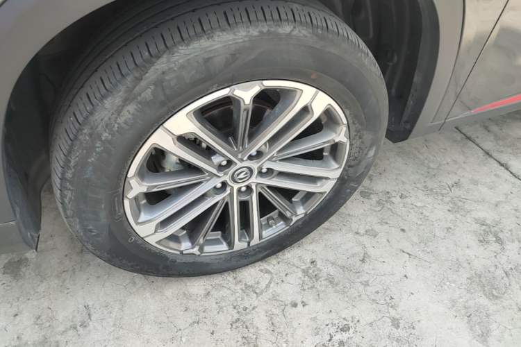 Used CHANGAN CS75 PLUS 2021 1.5T Automatic Luxury Version Left Front Wheel Hub