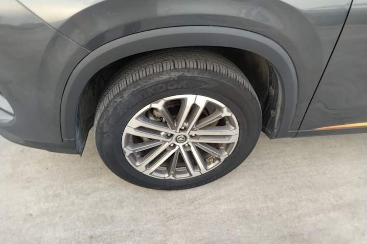 Used CHANGAN CS75 PLUS 2021 1.5T Automatic Prestige Model Left Front Wheel Hub