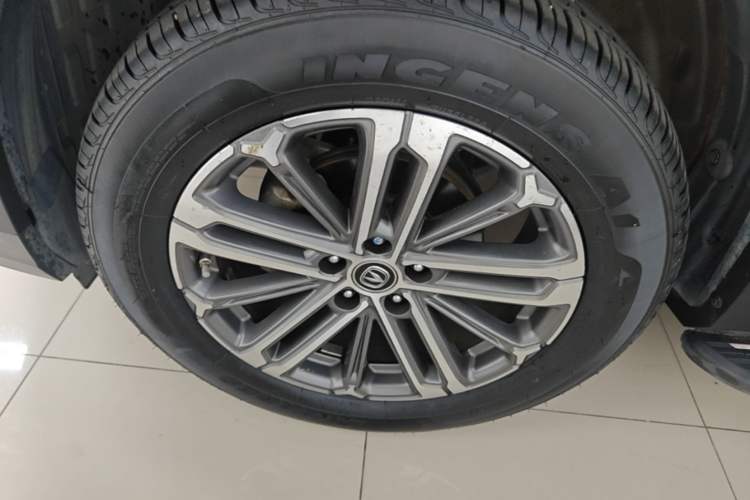 Used CHANGAN CS75 PLUS 2021 1.5T Automatic Luxury Version Left Front Wheel Hub