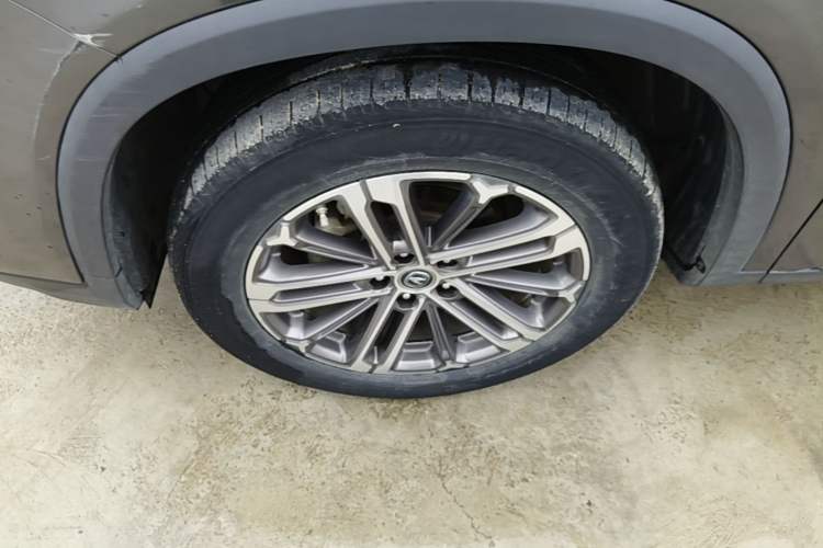 Used CHANGAN CS75 PLUS 2021 1.5T Automatic Luxury Version Left Front Wheel Hub