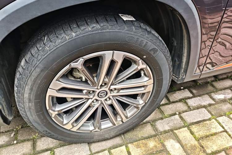 Used CHANGAN CS75 PLUS 2021 1.5T Automatic Luxury Version Left Front Wheel Hub